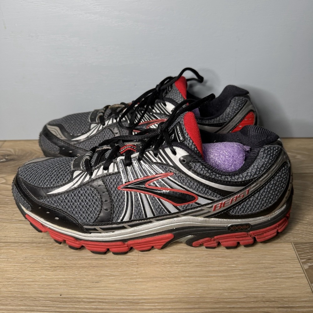 Brooks Beast 12 Mens Gray Red Running Shoes Sneakers 1101221D606 Size 12 D